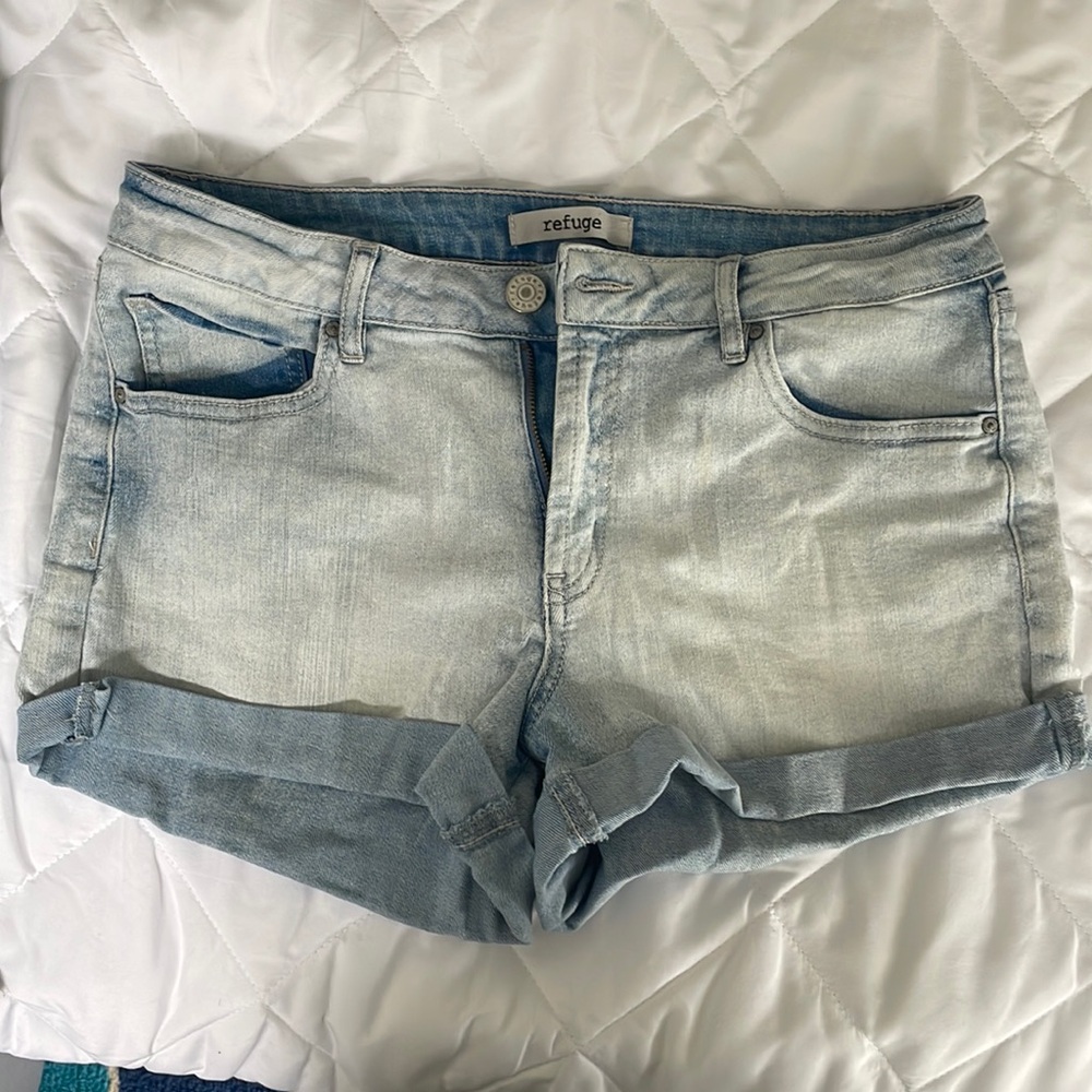 Refuse Jean shorts size 8 women’s
